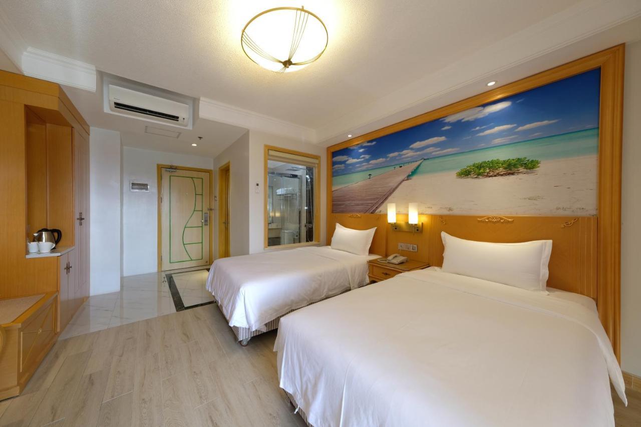 Royal J Hotel Cebu Bagian luar foto